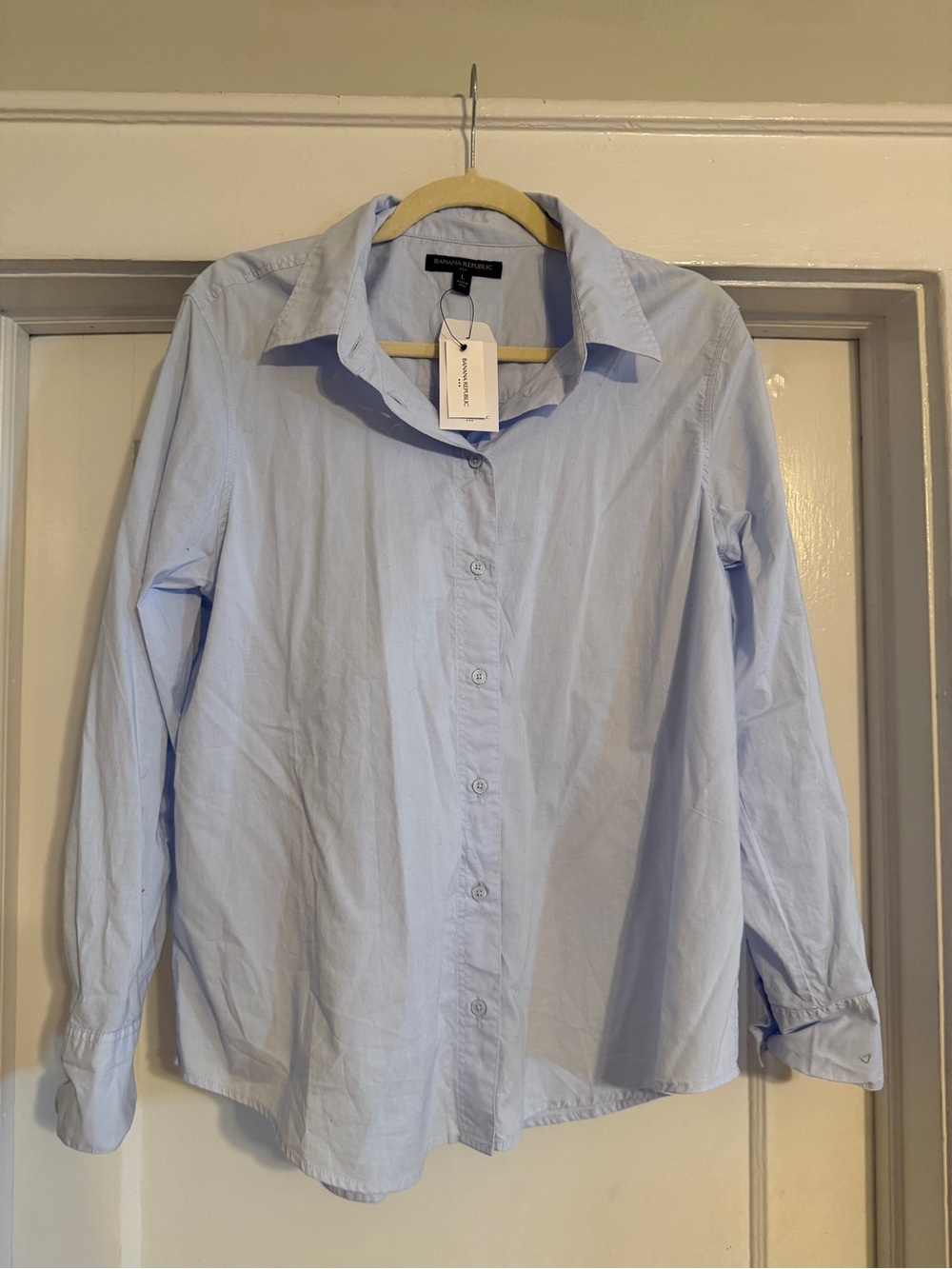 100% Cotton Banana Republic Light Blue Collared Button Shirt